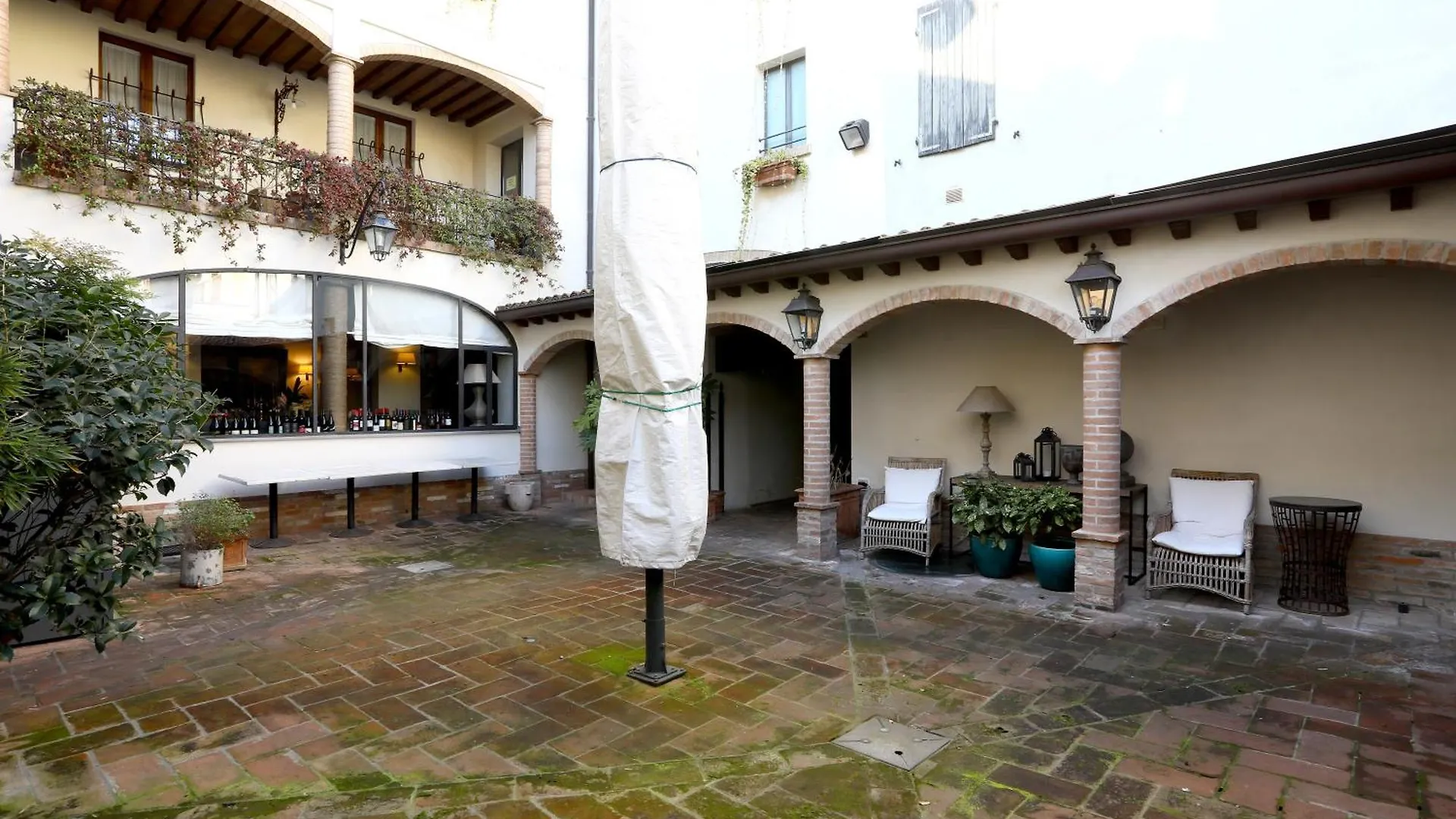 Locanda Stella D'Oro Soragna 3*,  İtalya