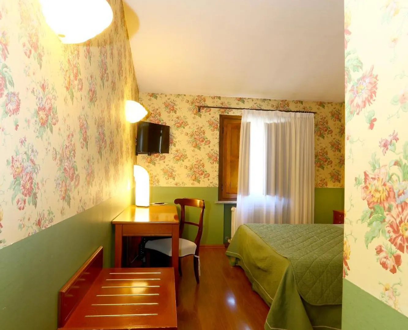 Locanda Stella D'Oro Soragna Otel